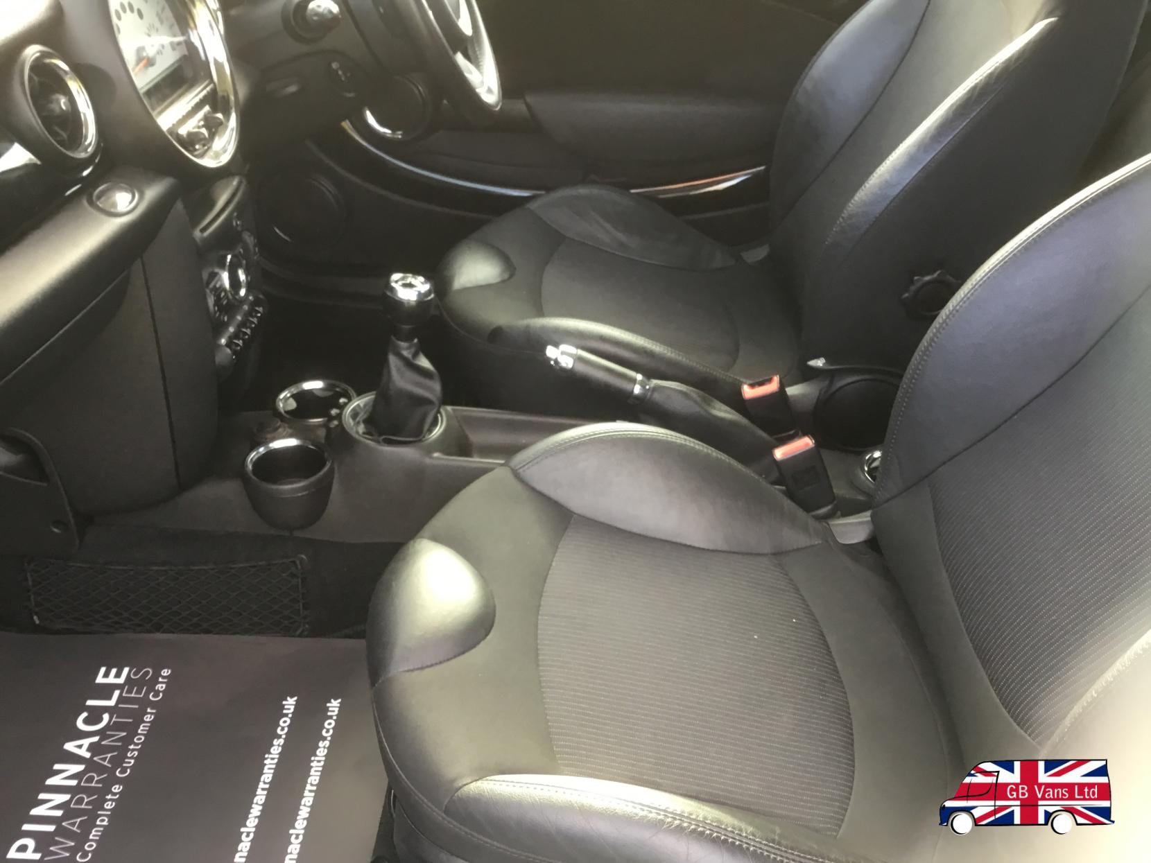 MINI Hatch 1.6 Cooper Hatchback 3dr Petrol Manual Euro 5 (s/s) (122 ps)