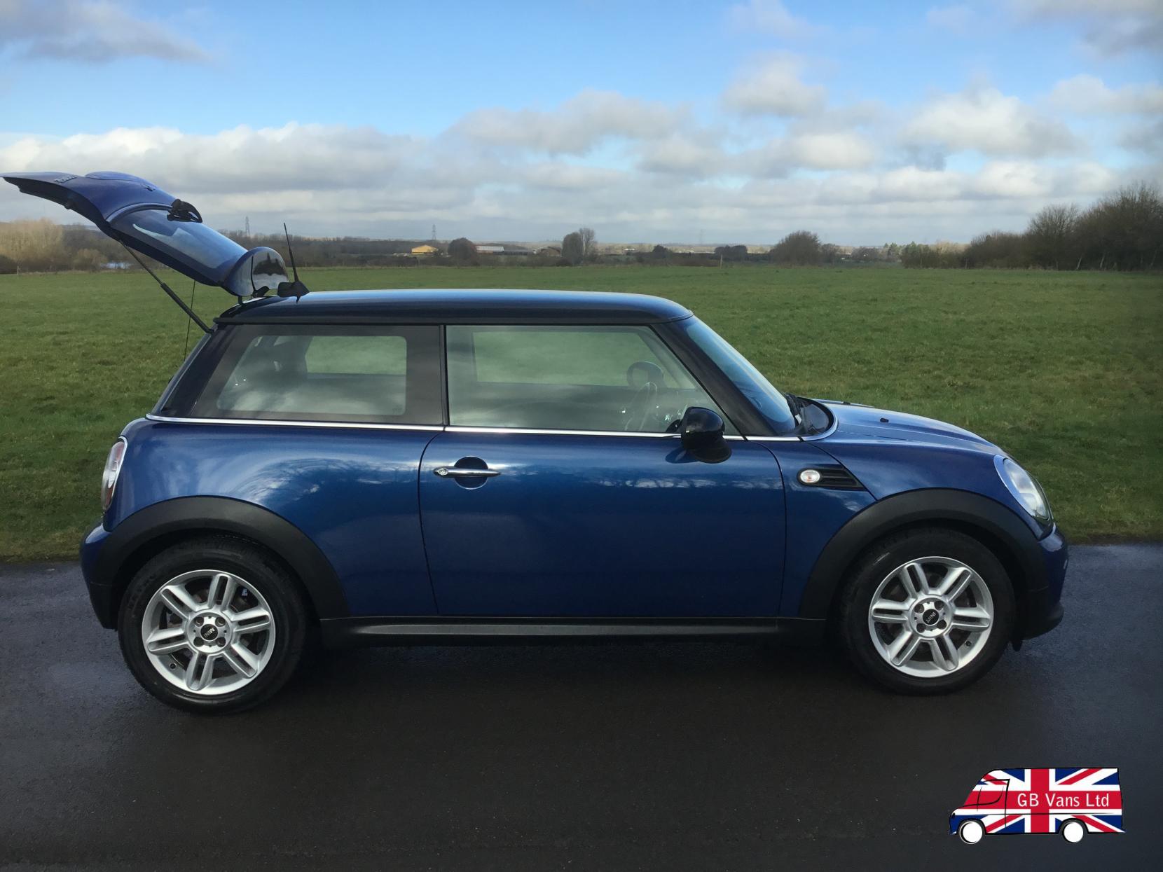 MINI Hatch 1.6 Cooper Hatchback 3dr Petrol Manual Euro 5 (s/s) (122 ps)