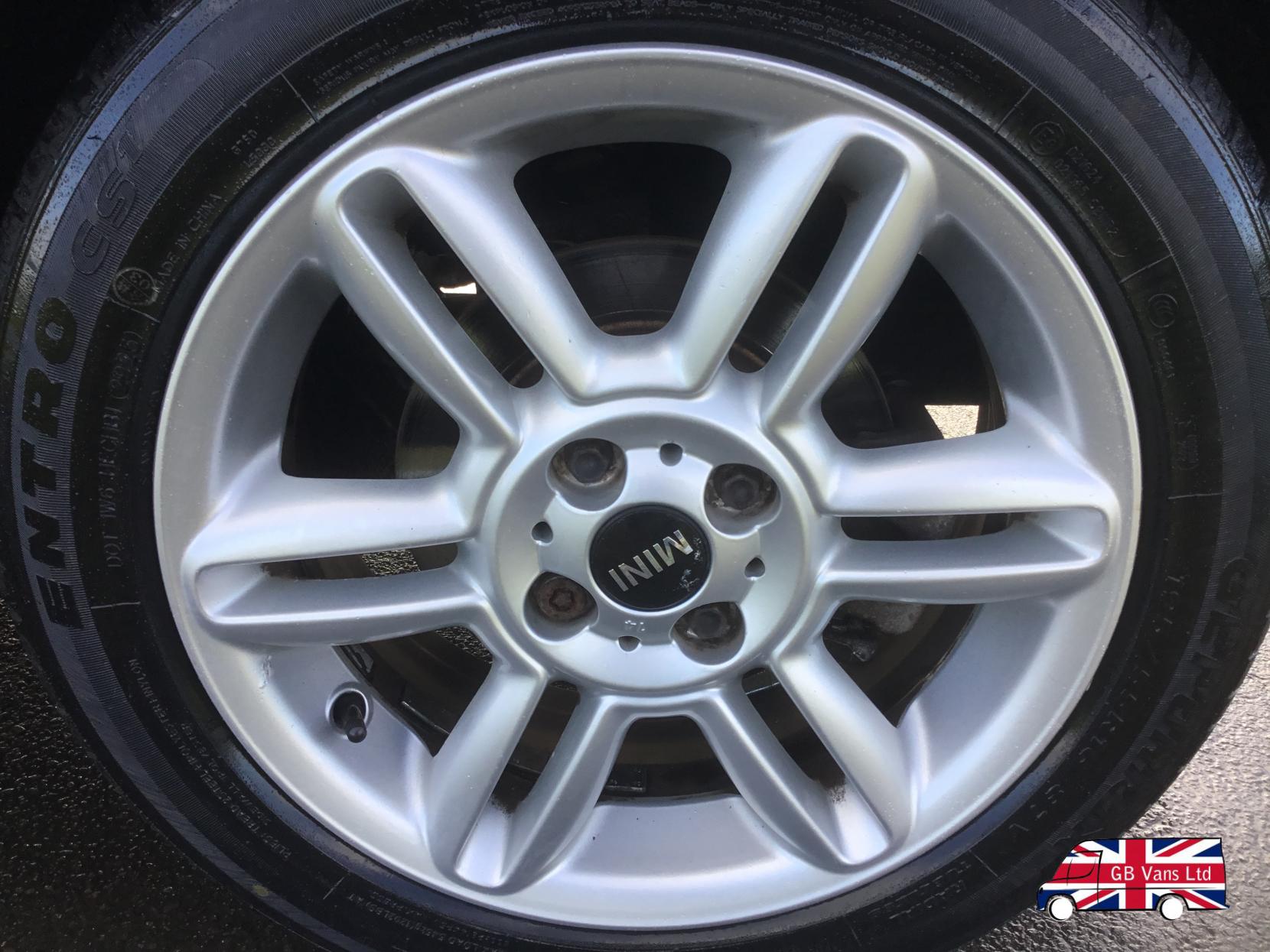 MINI Hatch 1.6 Cooper Hatchback 3dr Petrol Manual Euro 5 (s/s) (122 ps)