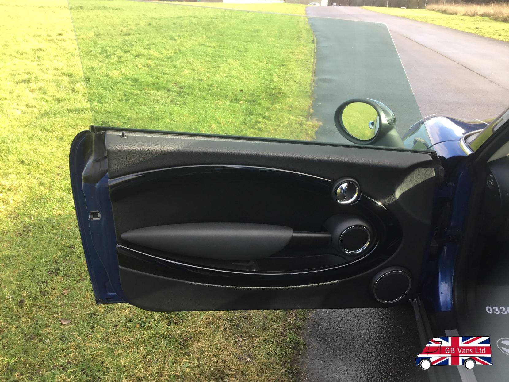 MINI Hatch 1.6 Cooper Hatchback 3dr Petrol Manual Euro 5 (s/s) (122 ps)