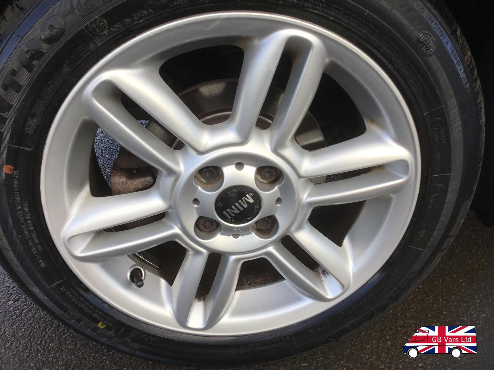 MINI Hatch 1.6 Cooper Hatchback 3dr Petrol Manual Euro 5 (s/s) (122 ps)