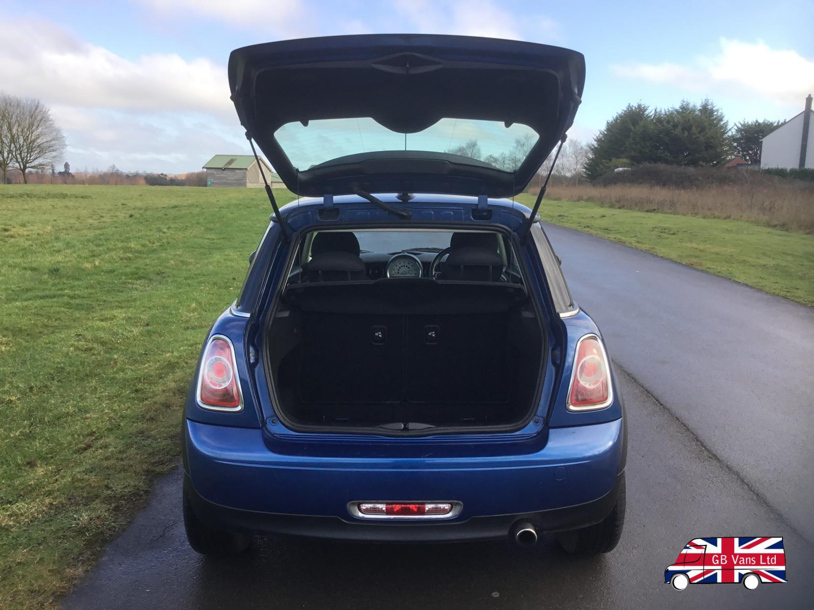 MINI Hatch 1.6 Cooper Hatchback 3dr Petrol Manual Euro 5 (s/s) (122 ps)