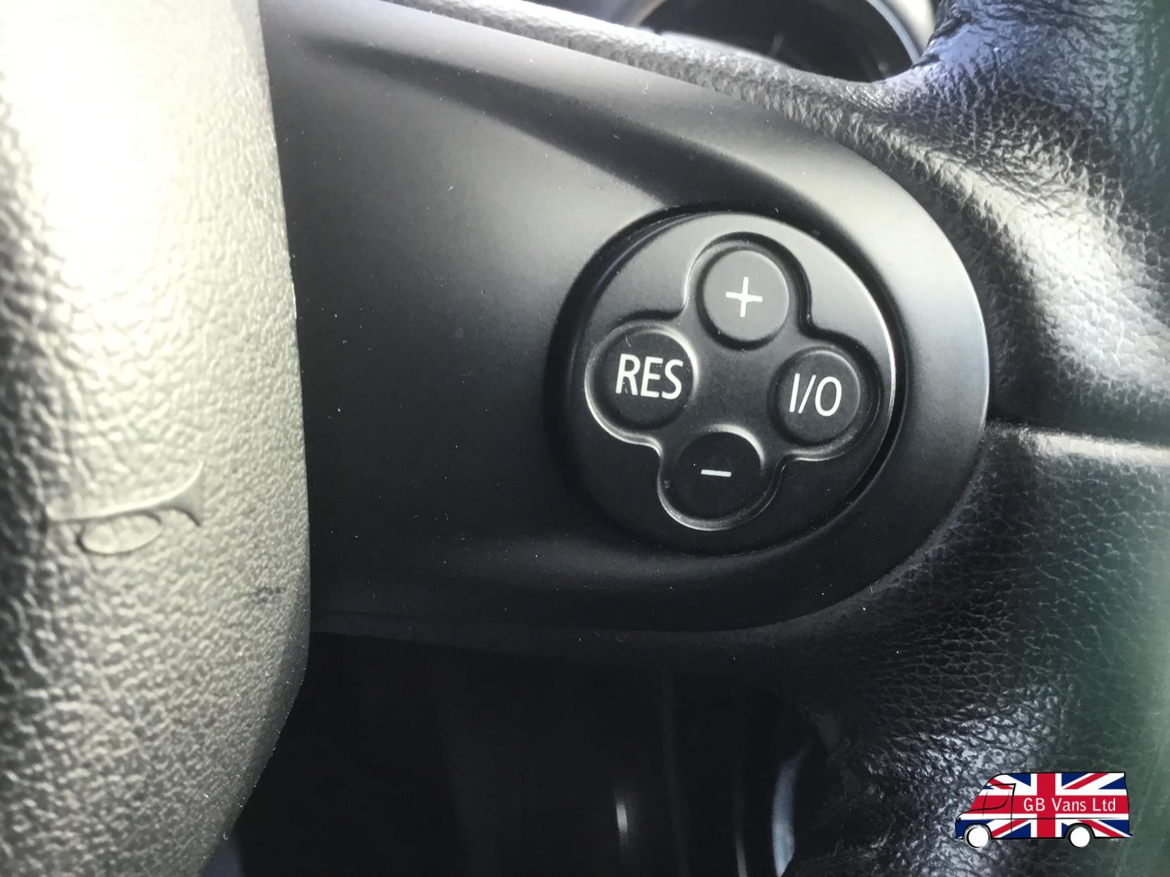 MINI Hatch 1.6 Cooper Hatchback 3dr Petrol Manual Euro 5 (s/s) (122 ps)