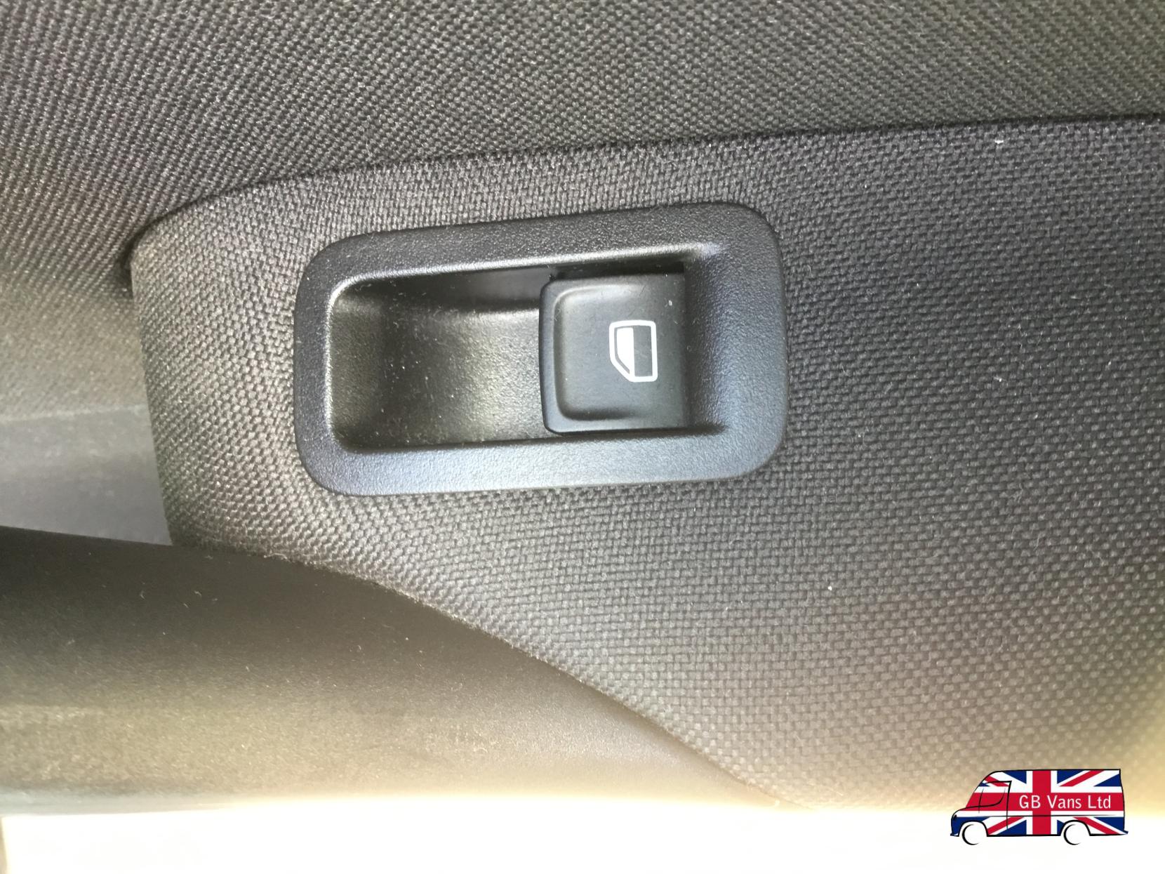 Volkswagen Polo 1.2 TSI BlueMotion Tech SEL Hatchback 5dr Petrol Manual Euro 6 (s/s) (110 ps)