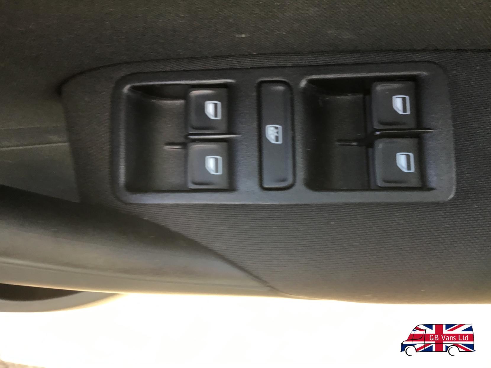 Volkswagen Polo 1.2 TSI BlueMotion Tech SEL Hatchback 5dr Petrol Manual Euro 6 (s/s) (110 ps)