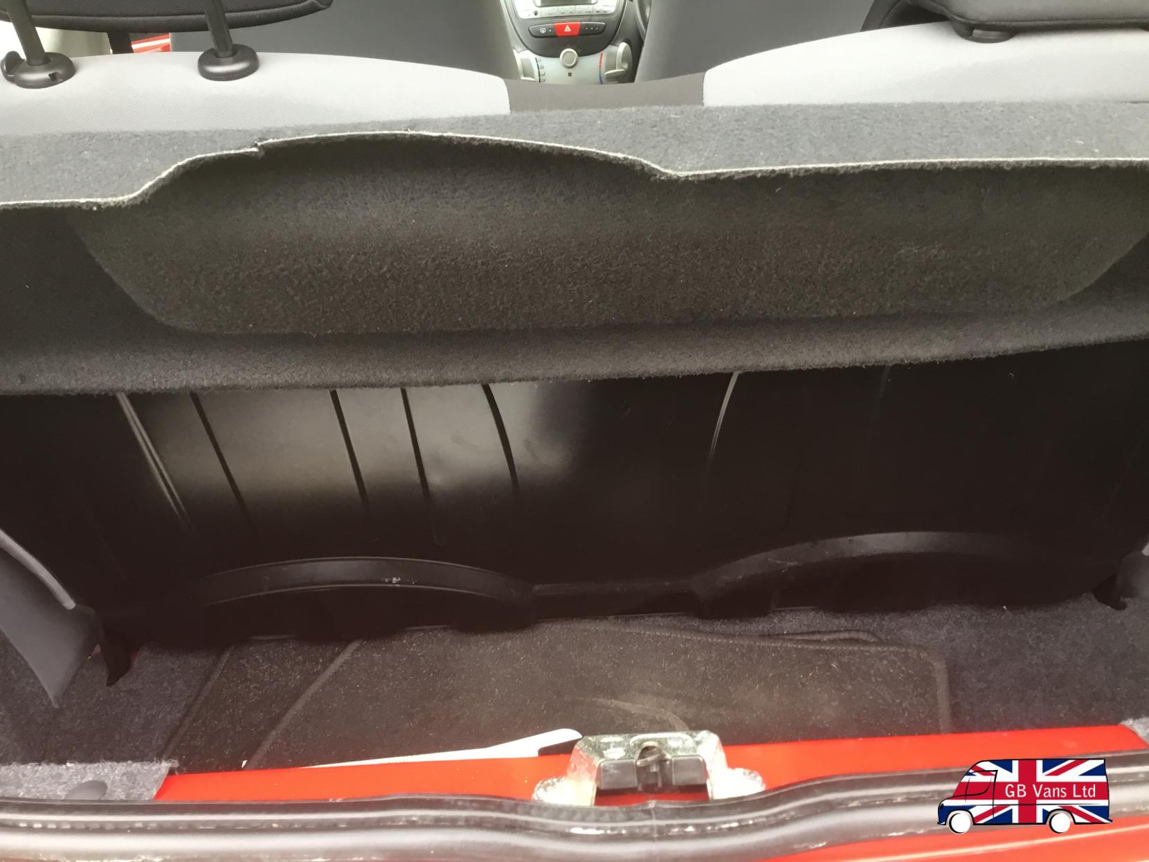 Citroen C1 1.0i Vibe Hatchback 3dr Petrol Manual Euro 4 (67 ps)