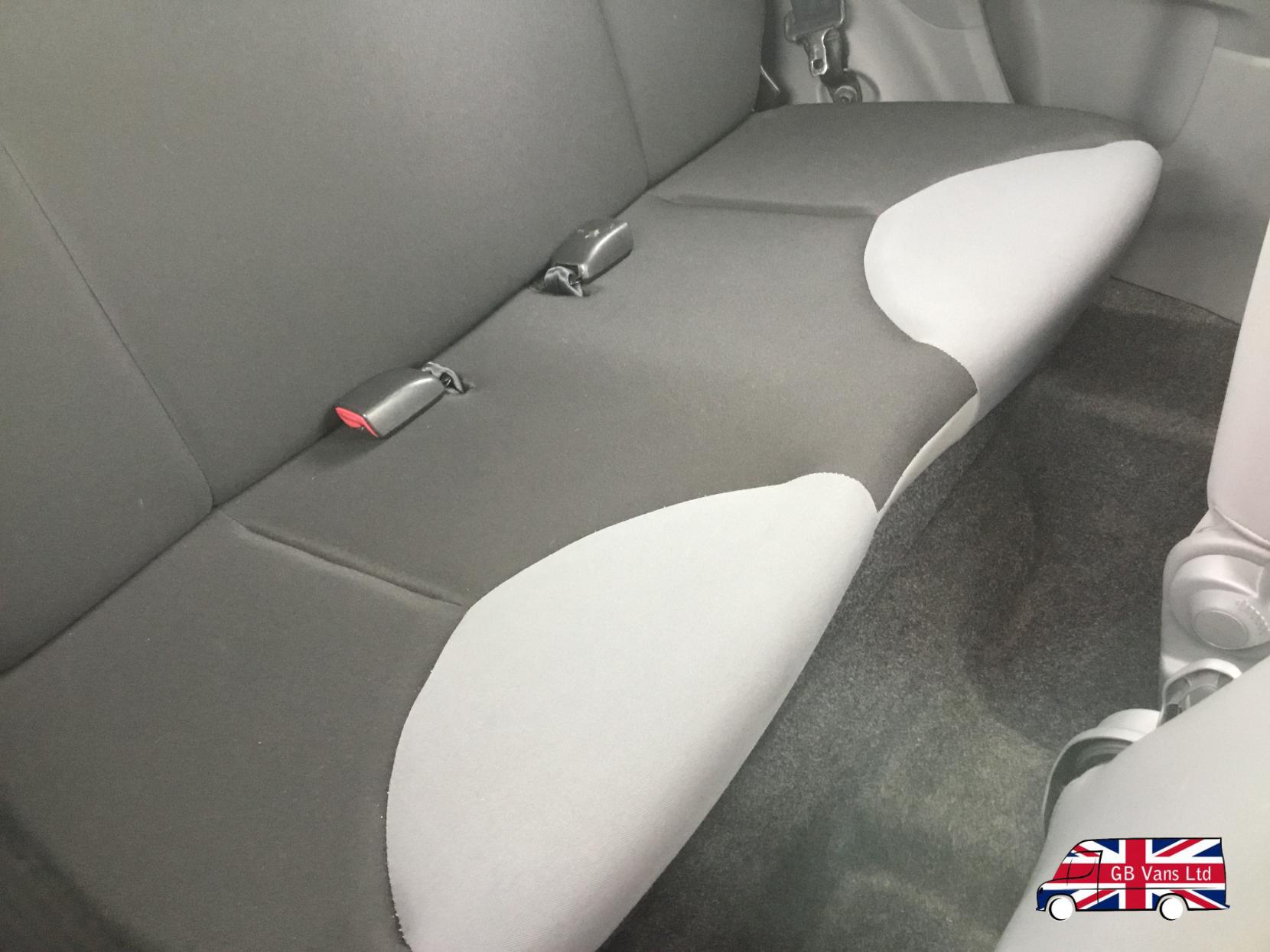 Citroen C1 1.0i Vibe Hatchback 3dr Petrol Manual Euro 4 (67 ps)