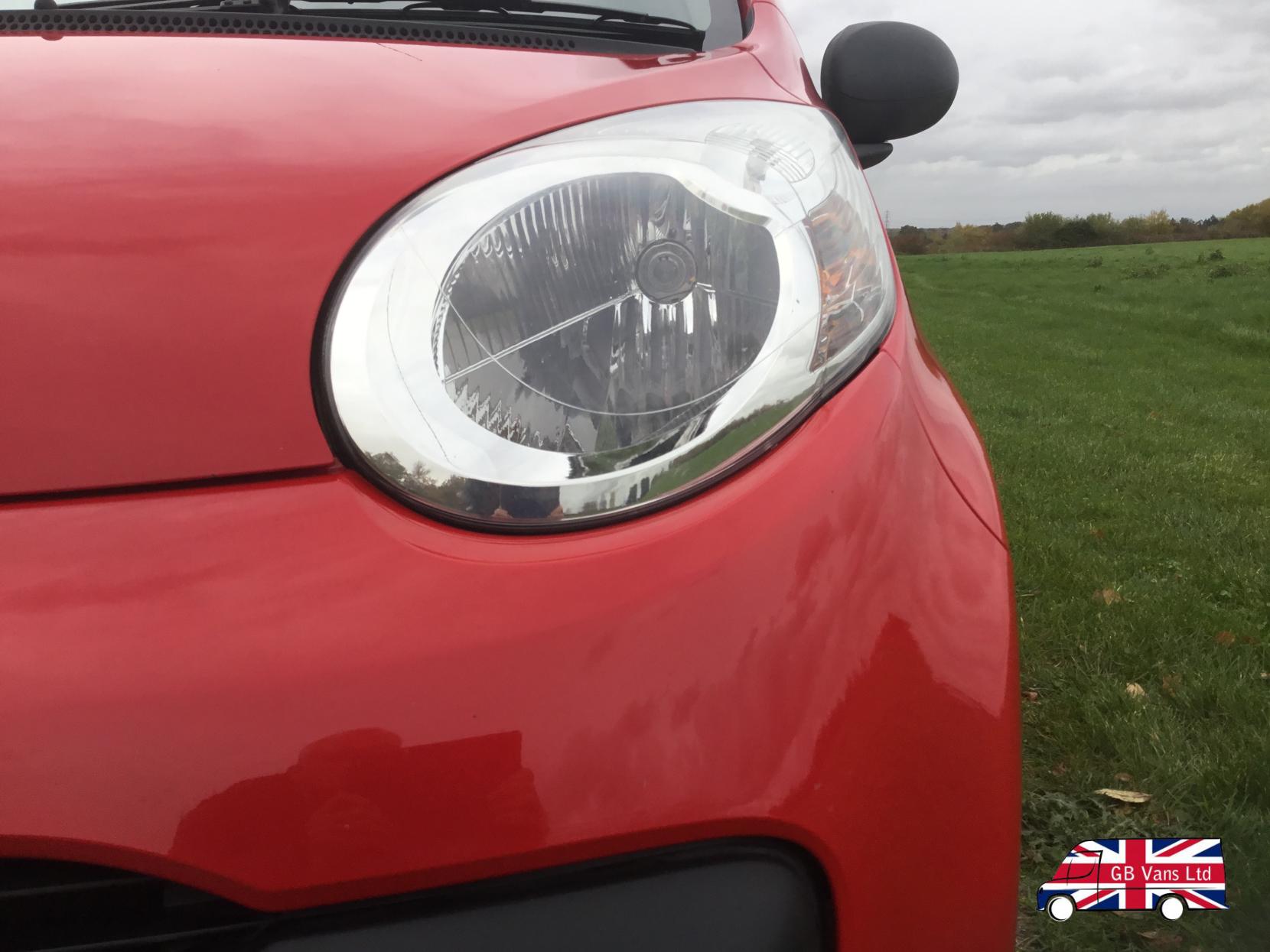 Citroen C1 1.0i Vibe Hatchback 3dr Petrol Manual Euro 4 (67 ps)