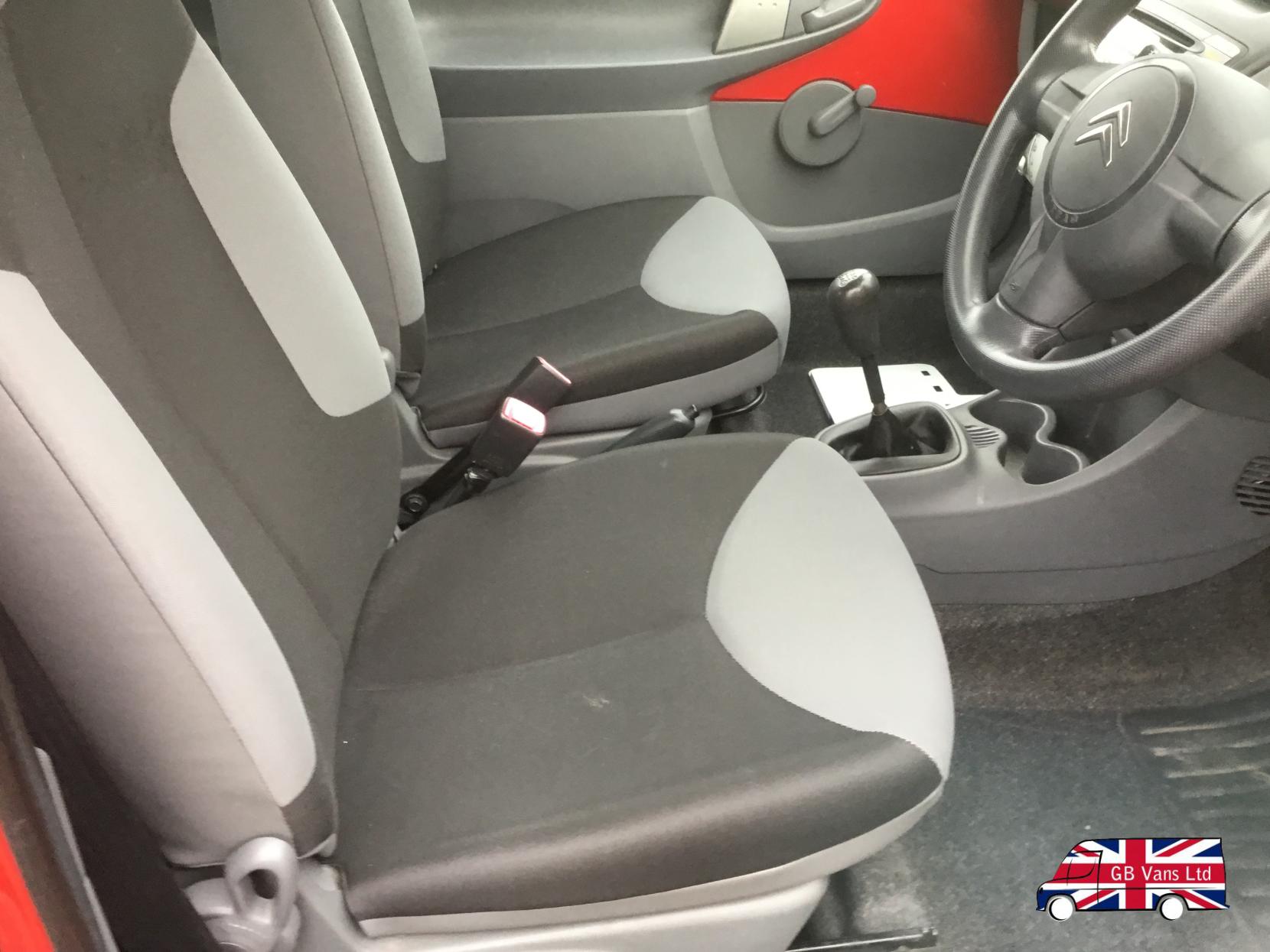 Citroen C1 1.0i Vibe Hatchback 3dr Petrol Manual Euro 4 (67 ps)