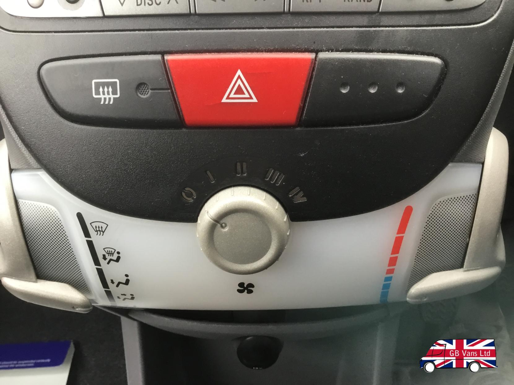 Citroen C1 1.0i Vibe Hatchback 3dr Petrol Manual Euro 4 (67 ps)