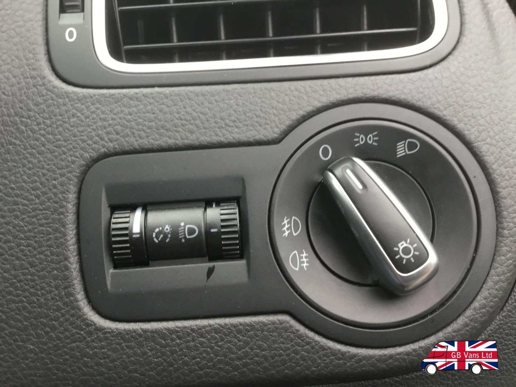 Volkswagen Polo 1.2 Match Edition Hatchback 5dr Petrol Manual Euro 5 (60 ps)